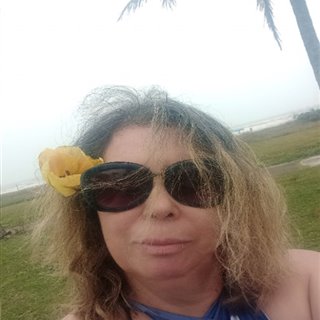 Eliana-55