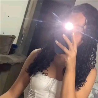 Larissa-96