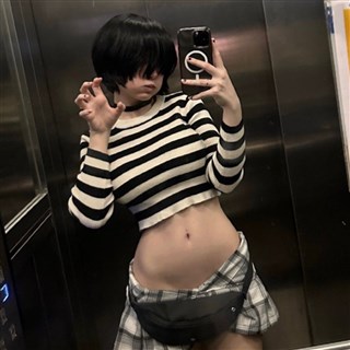 Nicole-22